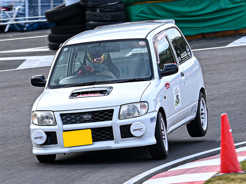 M.H選手 / ダイハツ　ミラ (L710V)